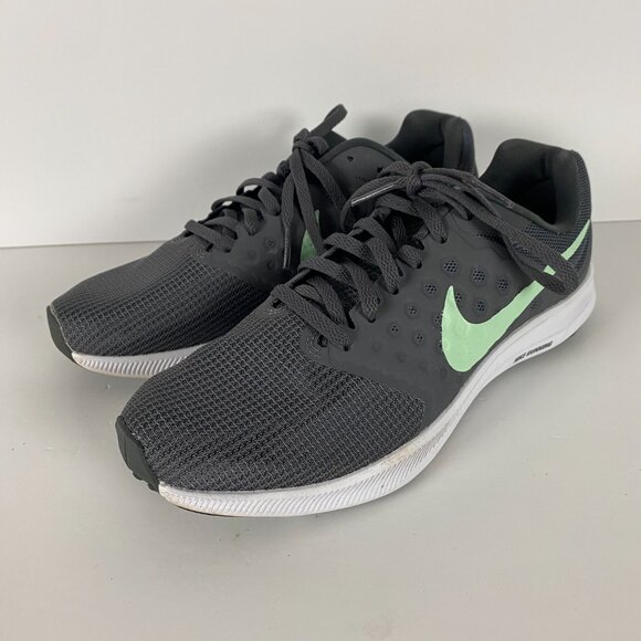Nike Women's Downshifter 7 Shoes Sneakers Size 8 Grey Mint 852466-003 Running - Picture 5 of 10